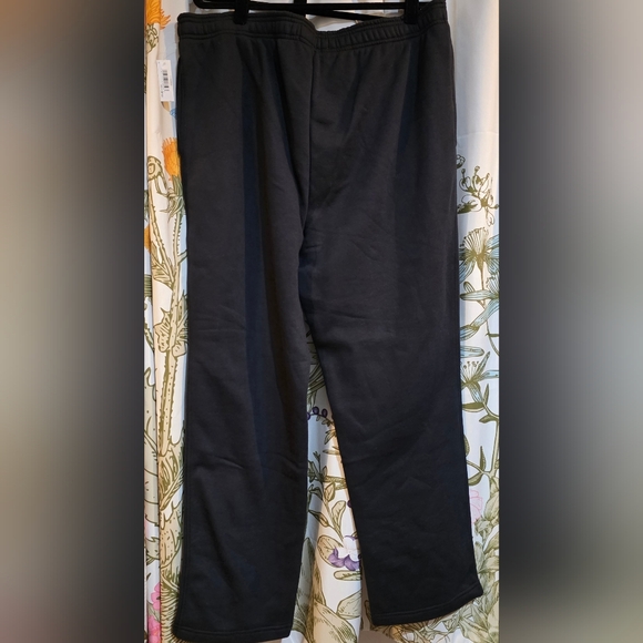 Amazon Essentials Sweatpants - Picture 2 of 3